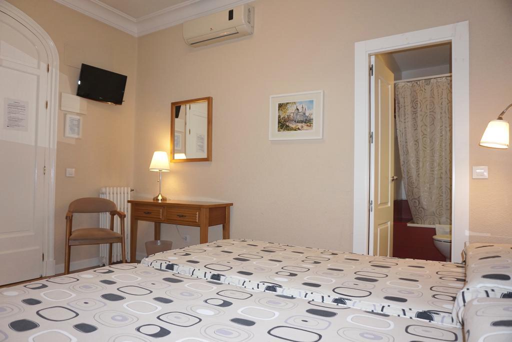 Santillan II Madrid Phòng bức ảnh